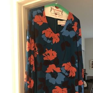Long sleeve floral dress. Size Small.